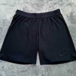 Nike Strike Vaporknit Shorts